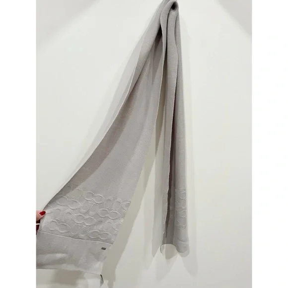 Coach Embossed Signature Knit Scarf Ice - Picture 4 of 7